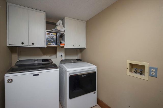 19739 185th Road, Marshall, MO 65340