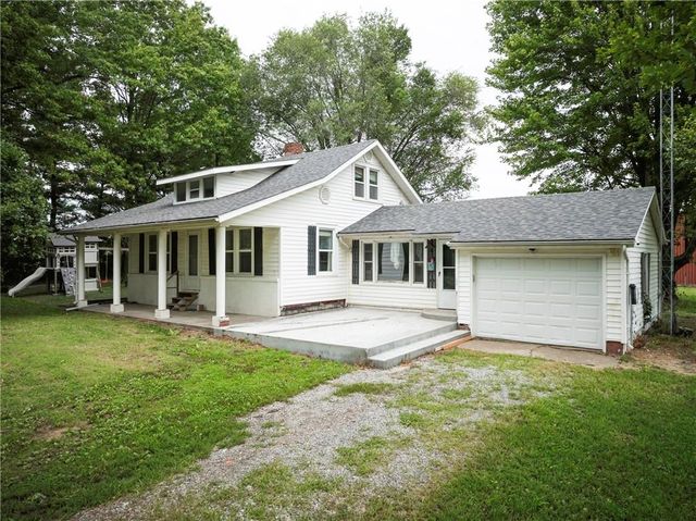 19739 185th Road, Marshall, MO 65340