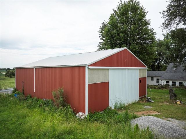 19739 185th Road, Marshall, MO 65340