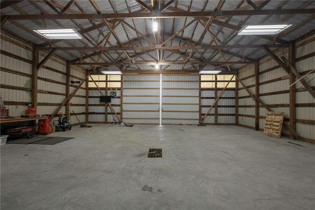 19739 185th Road, Marshall, MO 65340