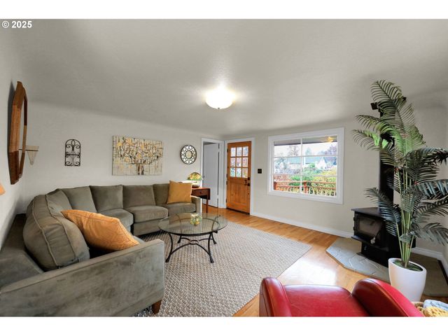 180 W 15TH Ave, Eugene, OR 97401