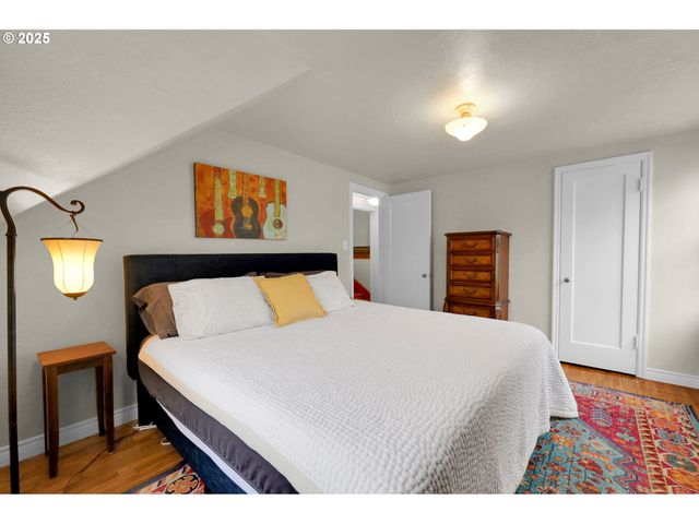 180 W 15TH Ave, Eugene, OR 97401