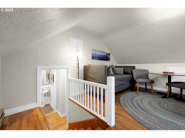 180 W 15TH Ave, Eugene, OR 97401