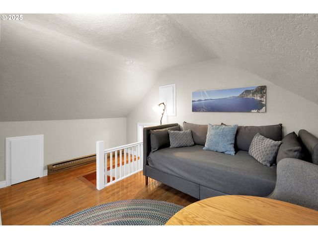 180 W 15TH Ave, Eugene, OR 97401