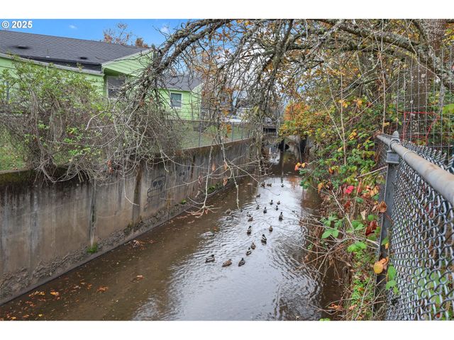 180 W 15TH Ave, Eugene, OR 97401