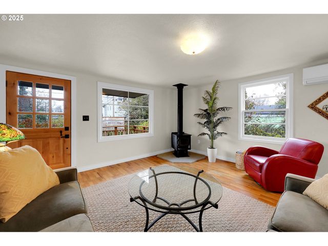 180 W 15TH Ave, Eugene, OR 97401