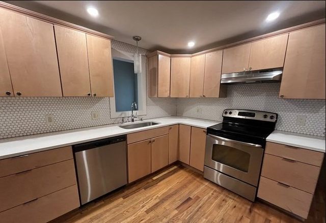 148 Newtown Rd -, Acton, MA 01720