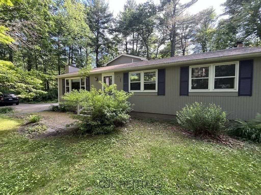 148 Newtown Rd -, Acton, MA 01720