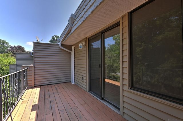 3 Cedarland Court 3, Cromwell, CT 06416