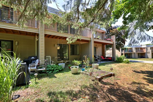 3 Cedarland Court 3, Cromwell, CT 06416