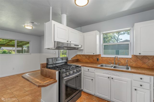 9469 Poinsetta Drive, Shreveport, LA 71118
