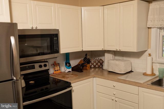 423 SUTHERLAND RD, Ewing, NJ 08618