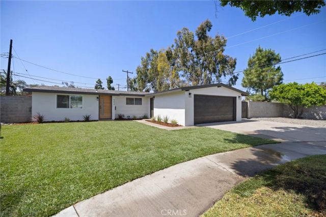 502 E Russell, Santa Ana, CA 92707