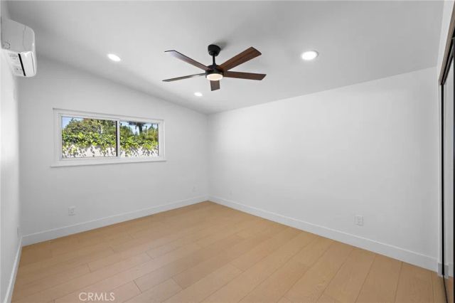 502 E Russell, Santa Ana, CA 92707