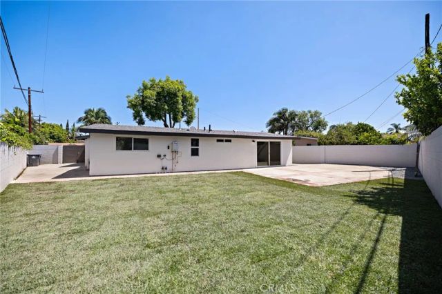 502 E Russell, Santa Ana, CA 92707