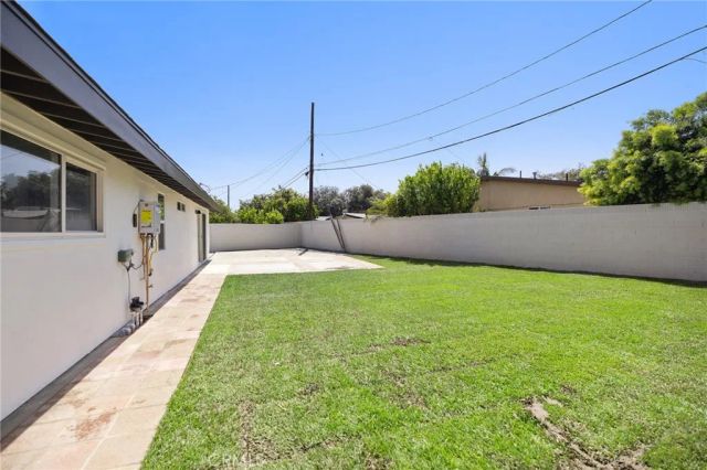 502 E Russell, Santa Ana, CA 92707