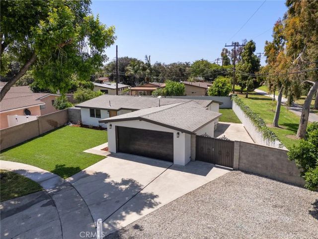 502 E Russell, Santa Ana, CA 92707