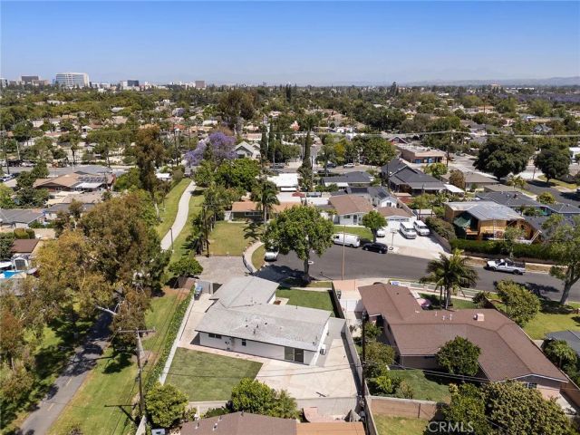 502 E Russell, Santa Ana, CA 92707