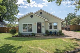 541 Pecan Avenue, Wills Point, TX 75169