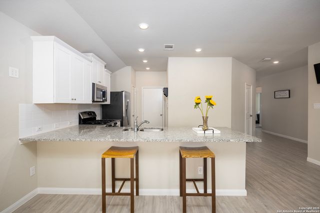 6023 Akin Stroll, San Antonio, TX 78261