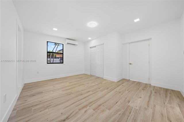 235 NW 127th St, North Miami, FL 33168