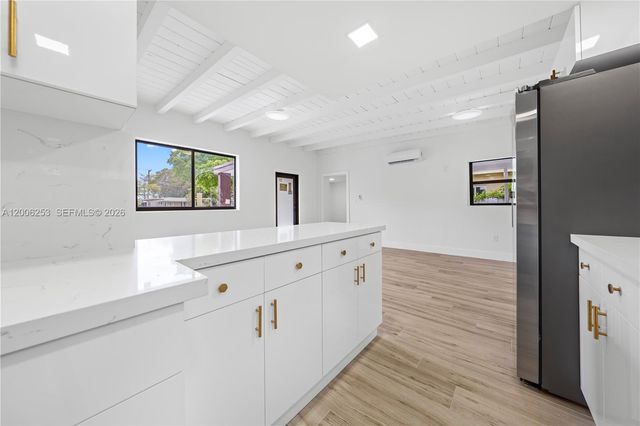 235 NW 127th St, North Miami, FL 33168