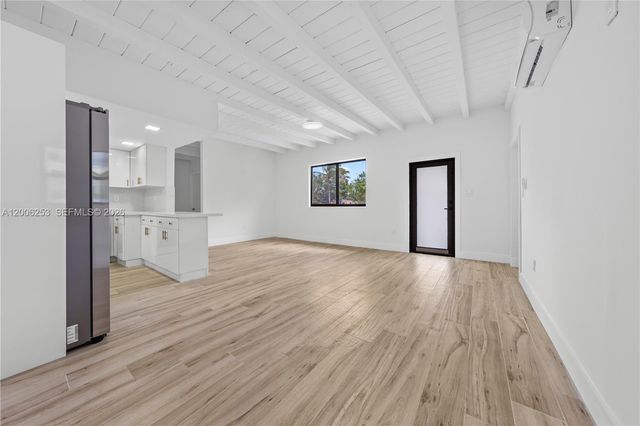 235 NW 127th St, North Miami, FL 33168