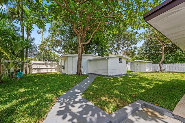 235 NW 127th St, North Miami, FL 33168