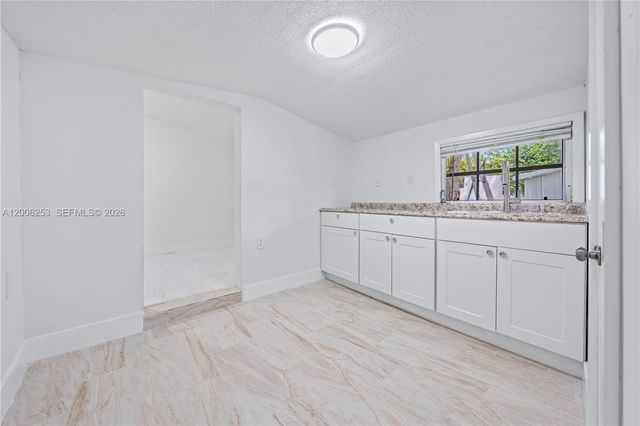 235 NW 127th St, North Miami, FL 33168