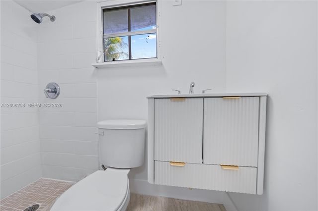 235 NW 127th St, North Miami, FL 33168