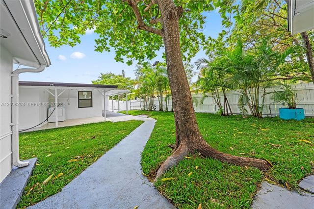 235 NW 127th St, North Miami, FL 33168