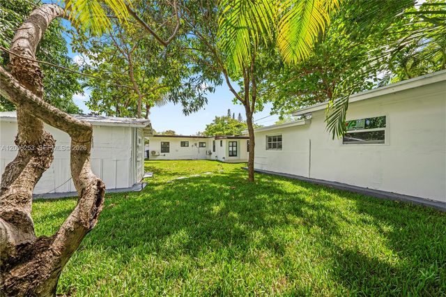 235 NW 127th St, North Miami, FL 33168