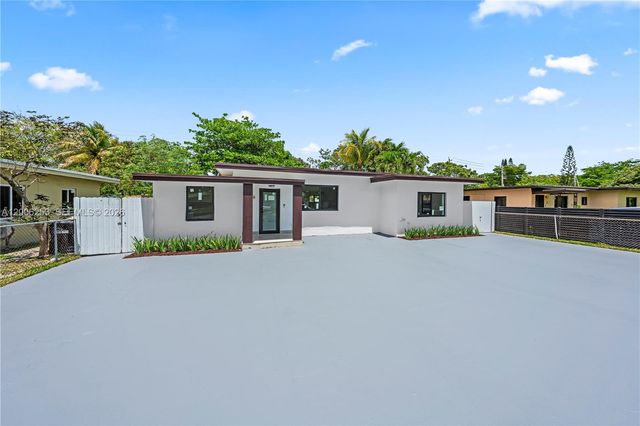 235 NW 127th St, North Miami, FL 33168