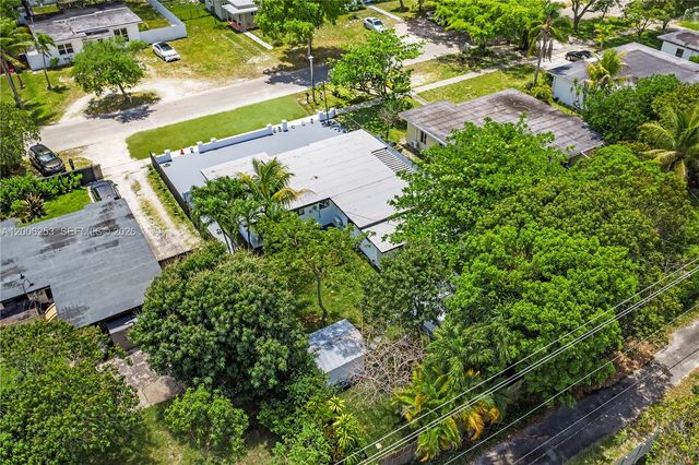 235 NW 127th St, North Miami, FL 33168