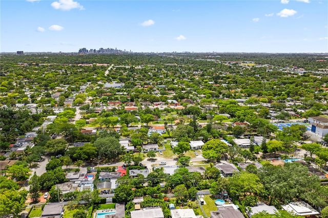 235 NW 127th St, North Miami, FL 33168