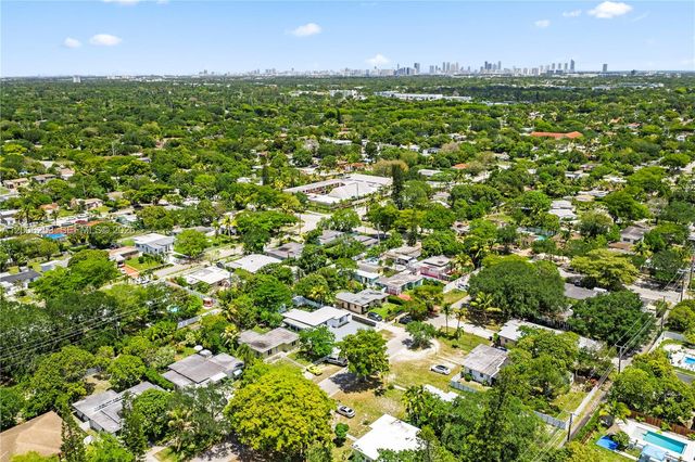 235 NW 127th St, North Miami, FL 33168