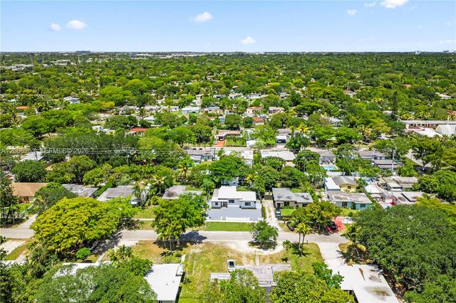 235 NW 127th St, North Miami, FL 33168