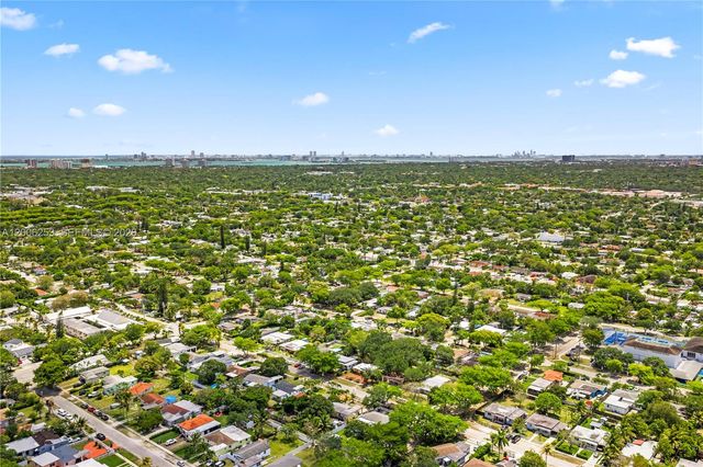 235 NW 127th St, North Miami, FL 33168