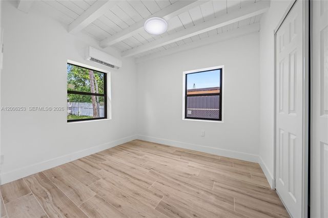 235 NW 127th St, North Miami, FL 33168