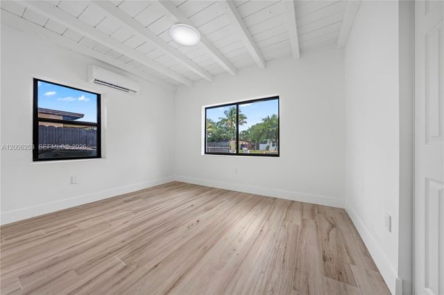 235 NW 127th St, North Miami, FL 33168