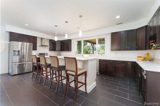 13800 12 Mile Road, South Lyon, MI 48178
