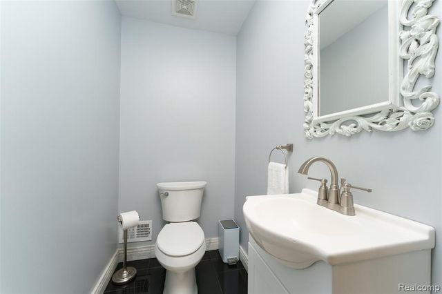 13800 12 Mile Road, South Lyon, MI 48178