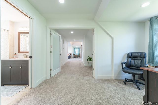13800 12 Mile Road, South Lyon, MI 48178