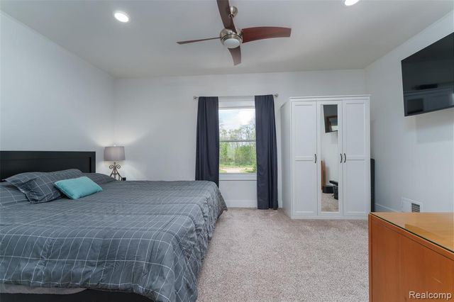 13800 12 Mile Road, South Lyon, MI 48178