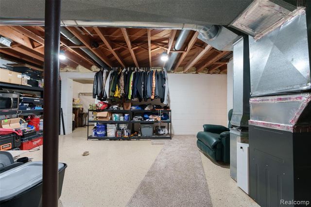 13800 12 Mile Road, South Lyon, MI 48178