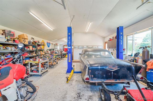 13800 12 Mile Road, South Lyon, MI 48178