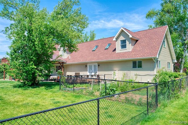 13800 12 Mile Road, South Lyon, MI 48178