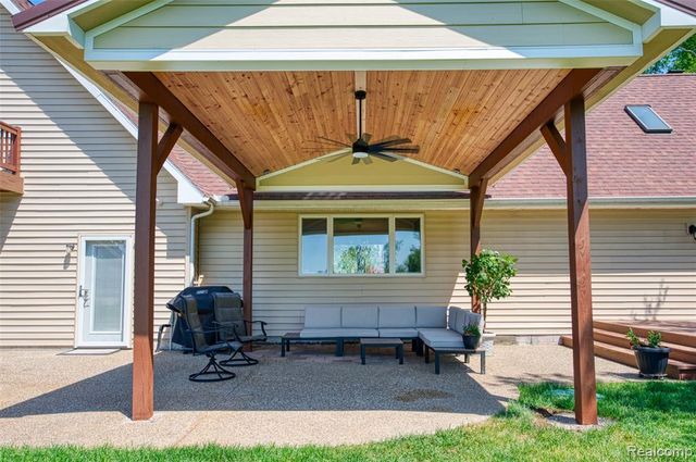 13800 12 Mile Road, South Lyon, MI 48178