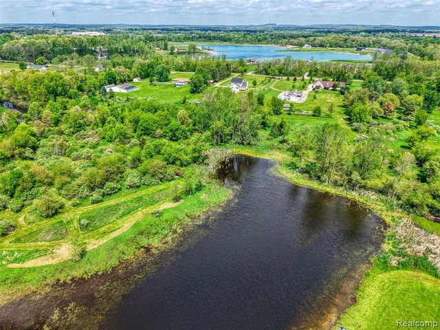 13800 12 Mile Road, South Lyon, MI 48178
