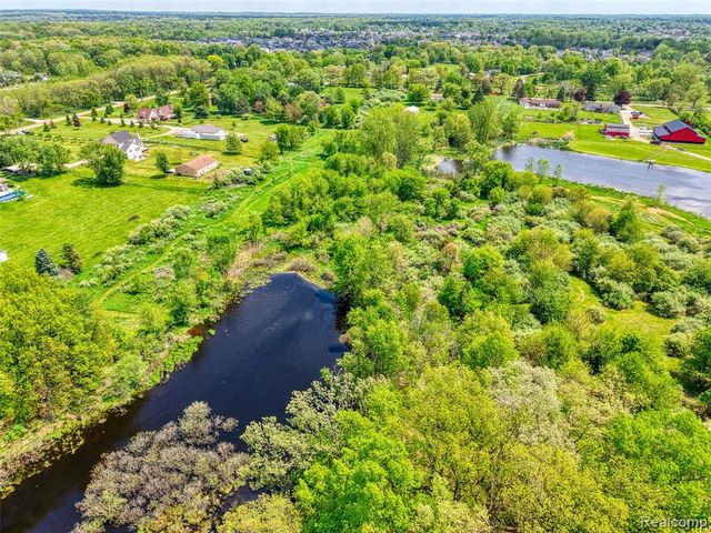 13800 12 Mile Road, South Lyon, MI 48178